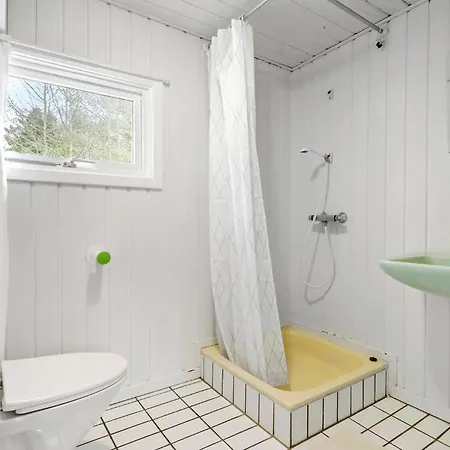 3 Bedroom Stunning In * Glesborg